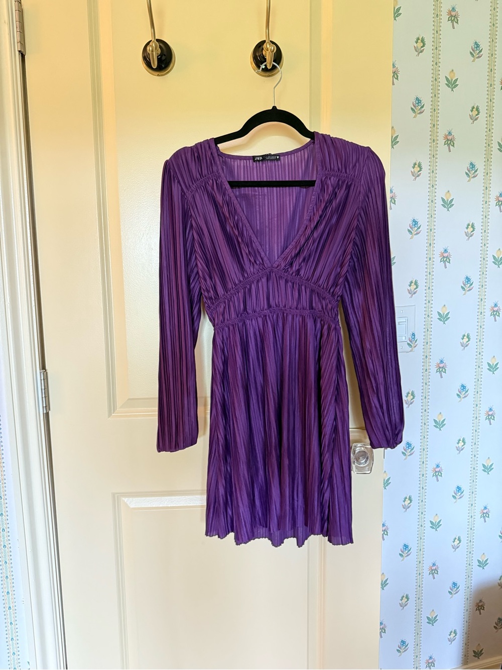Zara Purple Pleated Long Sleeve V-Neck Dress